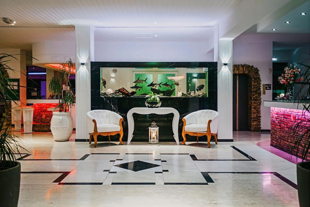 Sveltos Otel 3*